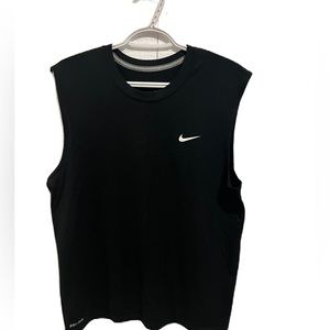 Men’s Nike Muscle Shirt Medium